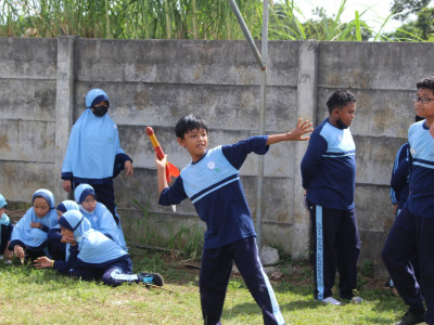 Lomba Tolak Peluru