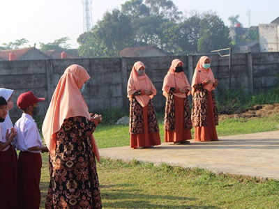 Kegiata Upacara Setiap Hari senin