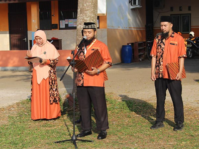 Kegiata Upacara Setiap Hari senin